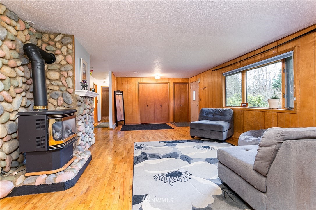 4493 Aldrich Road Bellingham, WA 98226 - Photo 4 of 39 Gallery Image 4