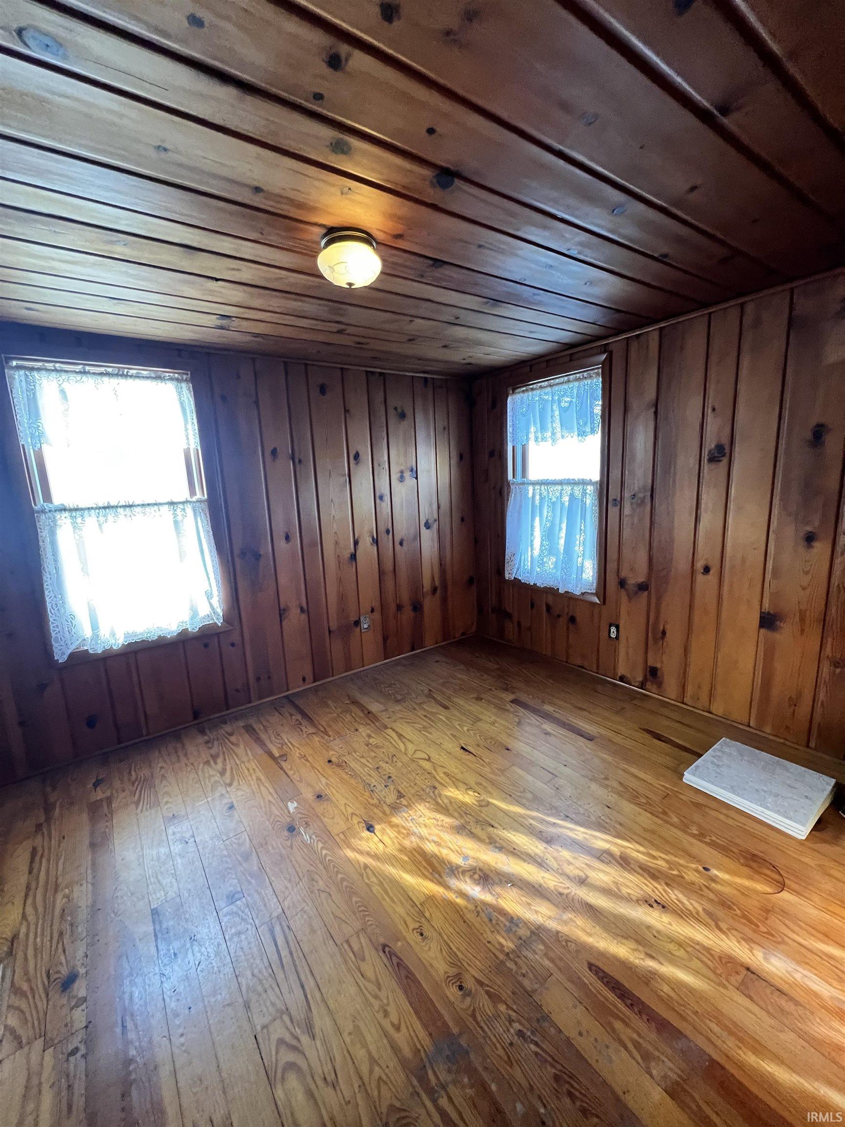 115 North Maple Avenue Warsaw, IN 46580 - Photo 16 of 21