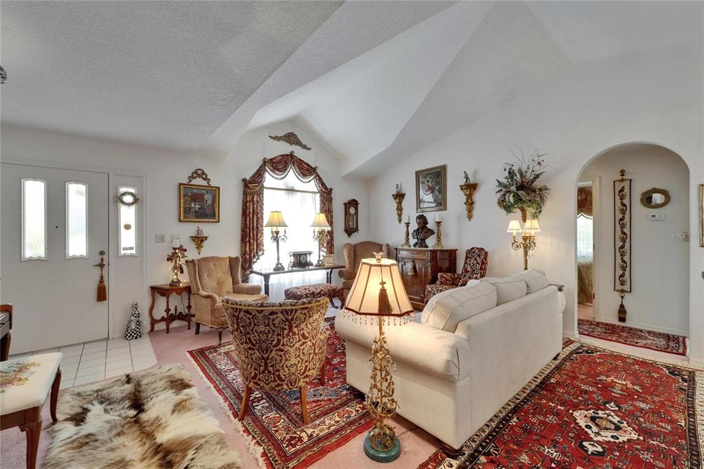 11120 Lu Wista Road Brooksville, FL 34601 - Photo 7 of 50 a living room with furniture