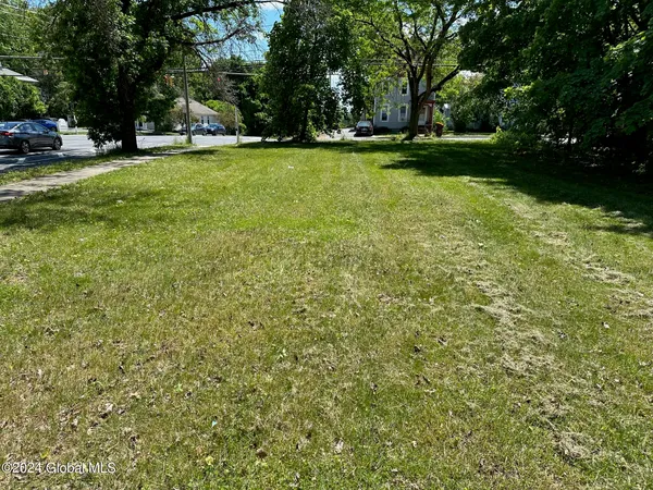 $125,000 | 147 South Street, Glens Falls, NY 12801