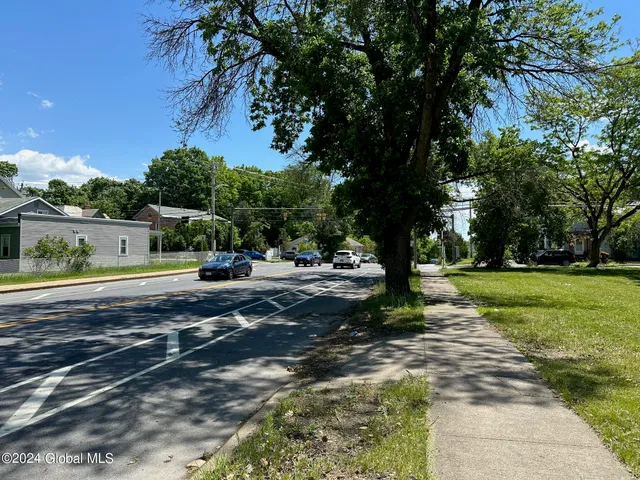 $125,000 | 147 South Street, Glens Falls, NY 12801