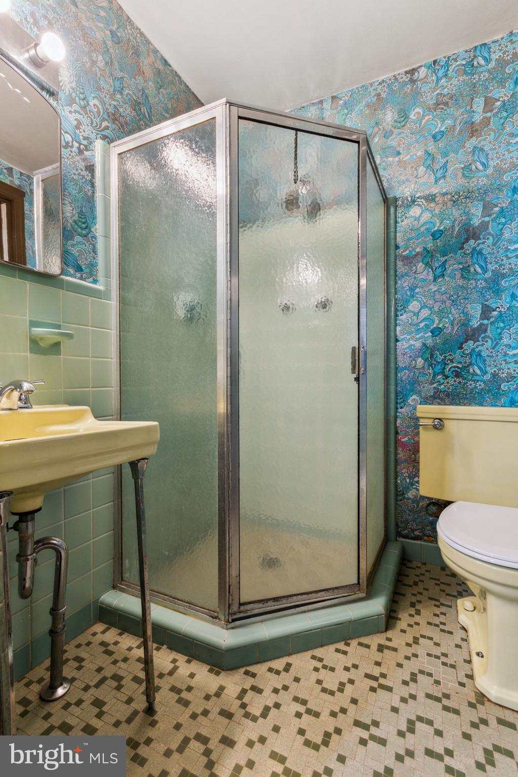 601 Colebrook Road Philadelphia, PA 19115 - Photo 17 of 25
