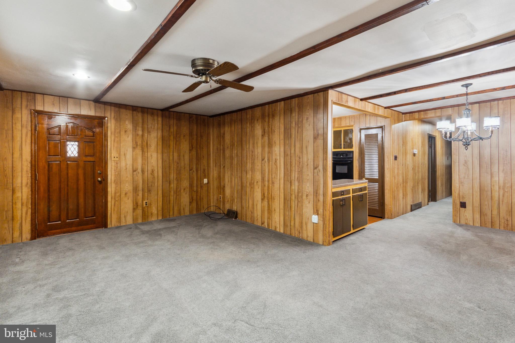 601 Colebrook Road Philadelphia, PA 19115 - Photo 4 of 25