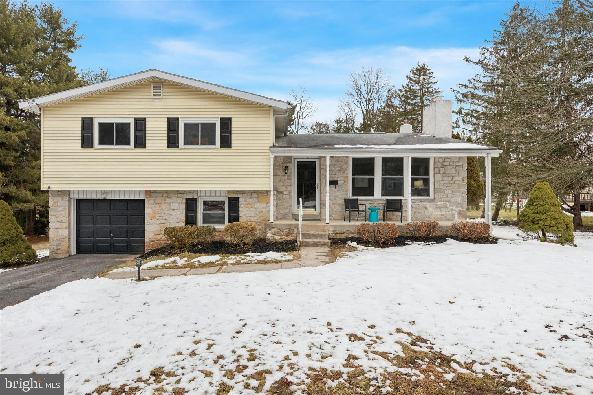 27 Borton Road Audubon, PA 19403 - Photo 1 of 25 Front view of house