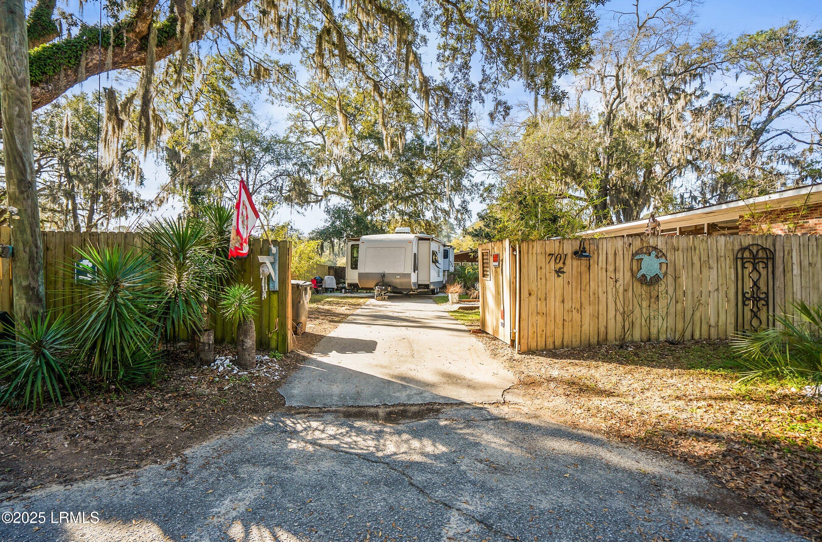 701 Battery Creek Road Beaufort, SC 29902 - Photo 31 of 36 DSC05826-193-1.jpg-SMALL