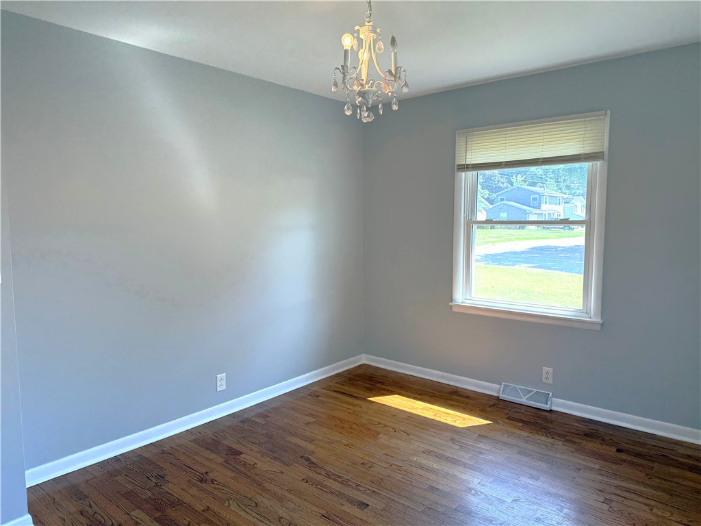 1005 South 3rd Street Effingham, IL 62401 - Photo 14 of 24 Bedroom 2