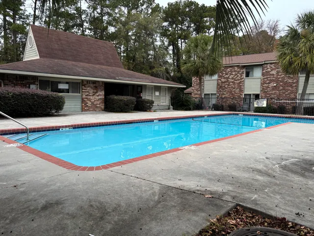 $186,000 | 407 Andrea Lane, Hanahan, SC 29410