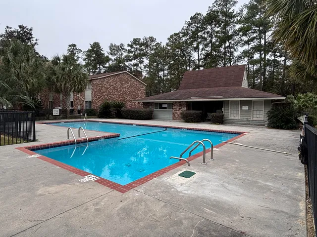 $186,000 | 407 Andrea Lane, Hanahan, SC 29410