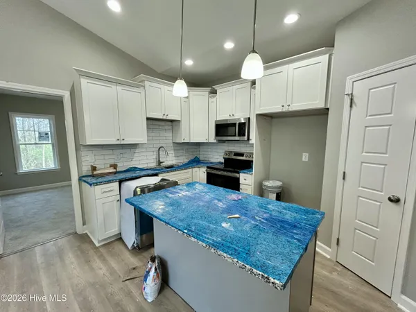 $263,400 | 1775 Walnut Run Drive, Deep Run, NC 28525