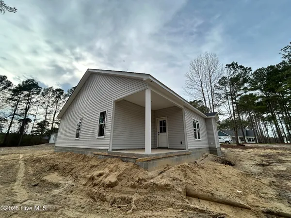 $263,400 | 1775 Walnut Run Drive, Deep Run, NC 28525