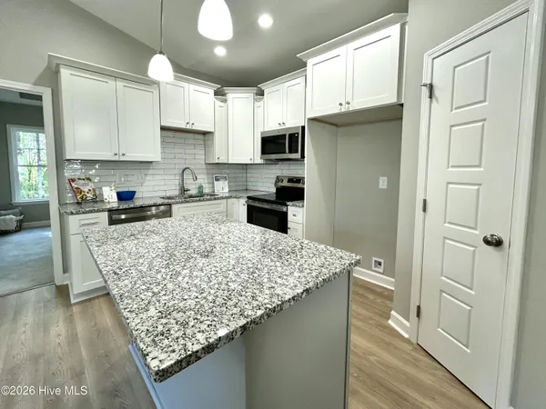 $263,400 | 1775 Walnut Run Drive, Deep Run, NC 28525