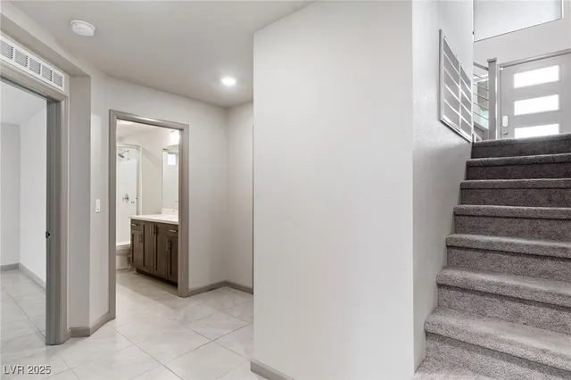 $2,833 | 8176 Caldera Creek Street, Las Vegas, NV 89113