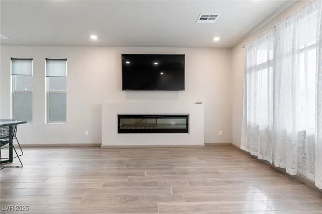 $2,833 | 8176 Caldera Creek Street, Las Vegas, NV 89113