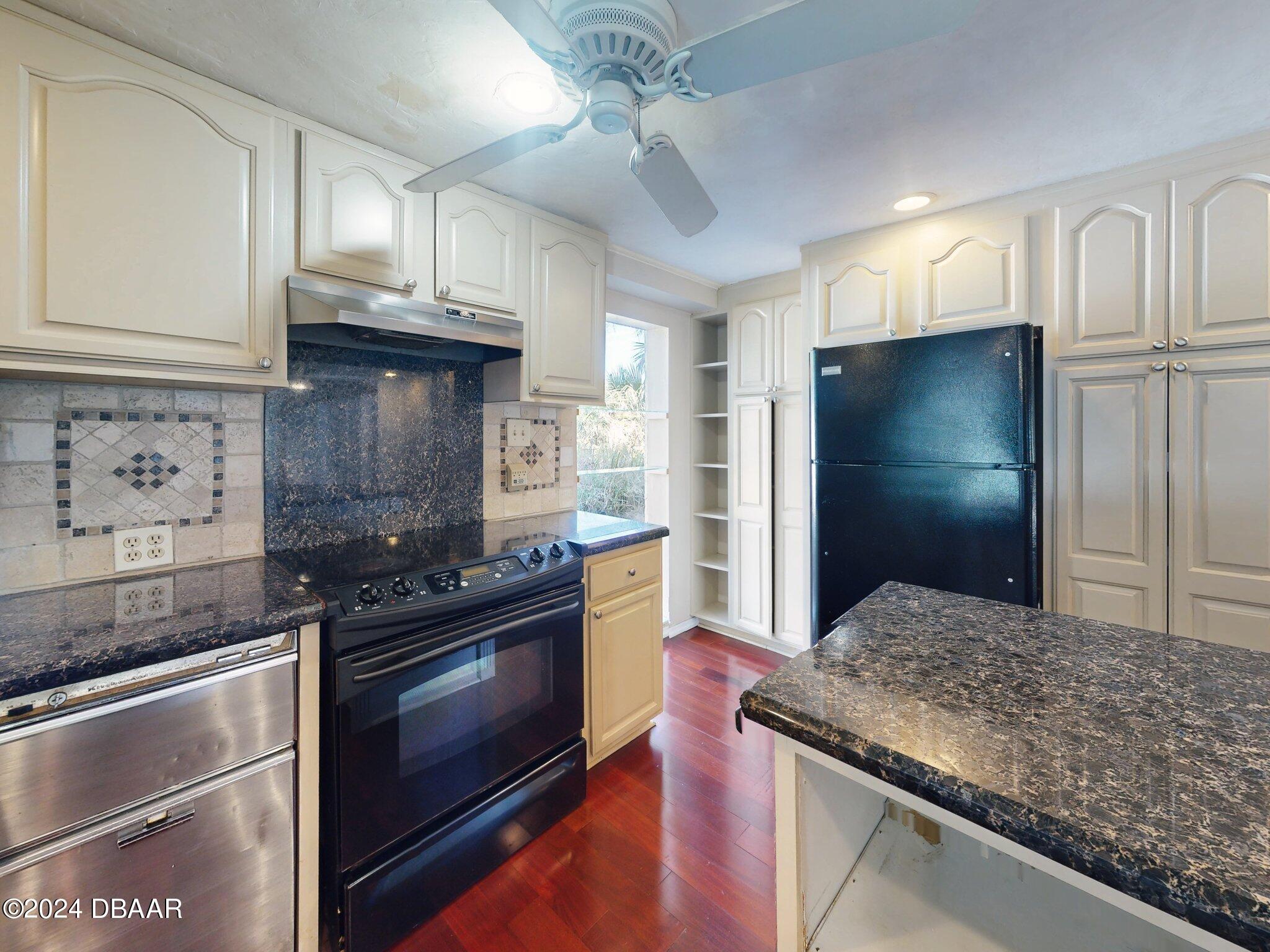 234 South Riverside Drive Edgewater, FL 32132 - Photo 22 of 134 036_234-n-riverside-dr-01122024_162829