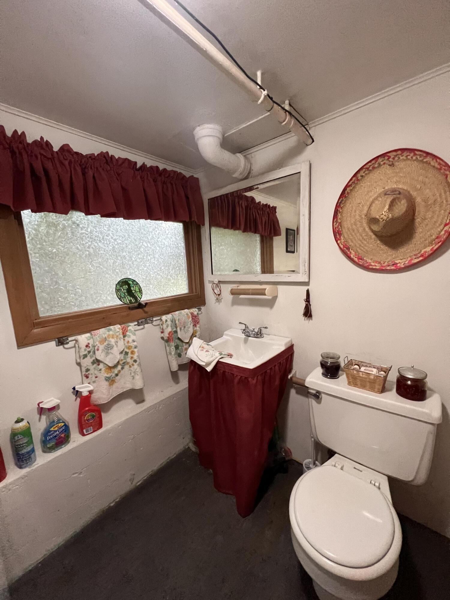 215 Montello Street Lewiston, ME 04240 - Photo 12 of 14 IMG_1092