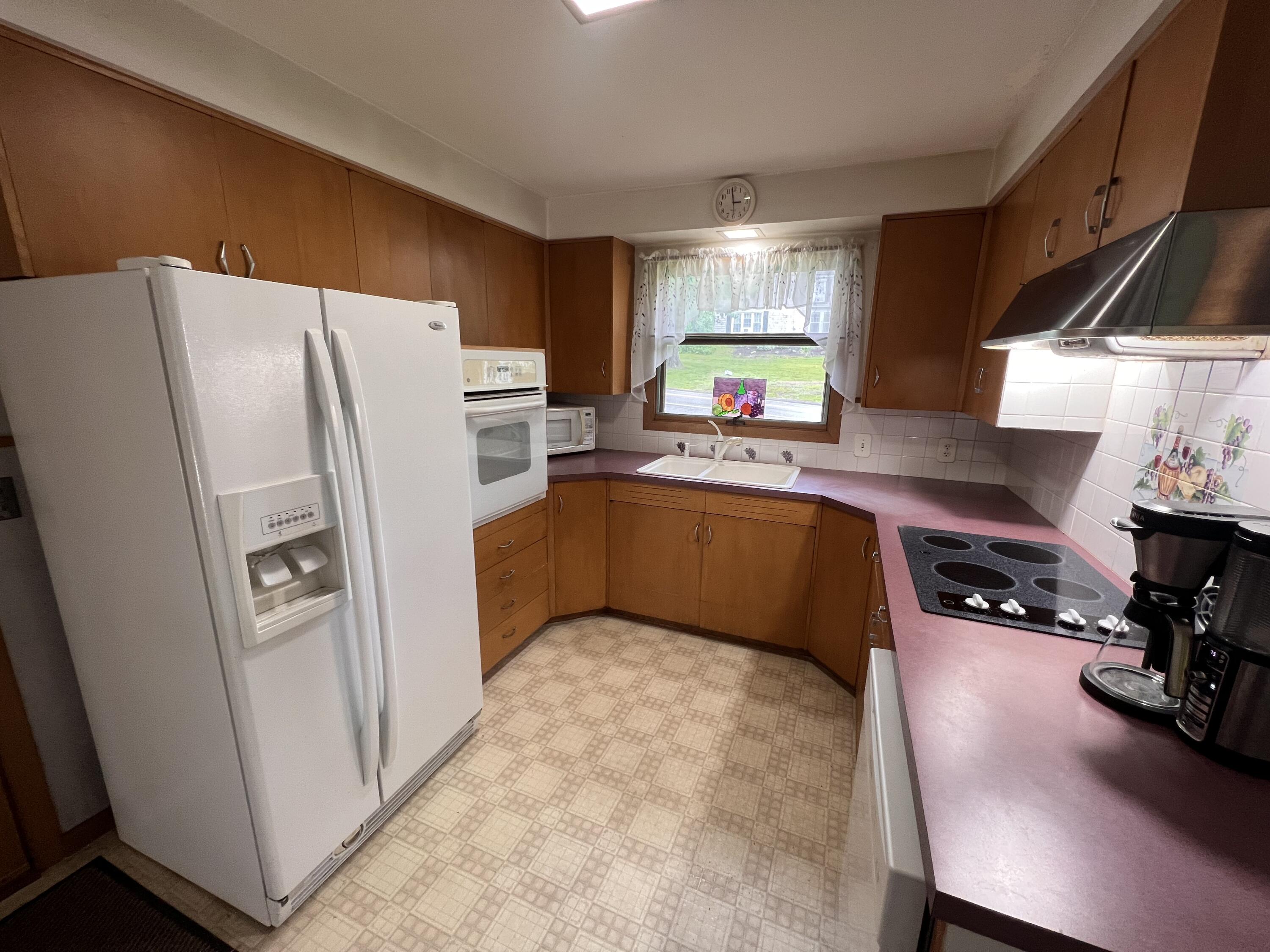 215 Montello Street Lewiston, ME 04240 - Photo 3 of 14 IMG_1069