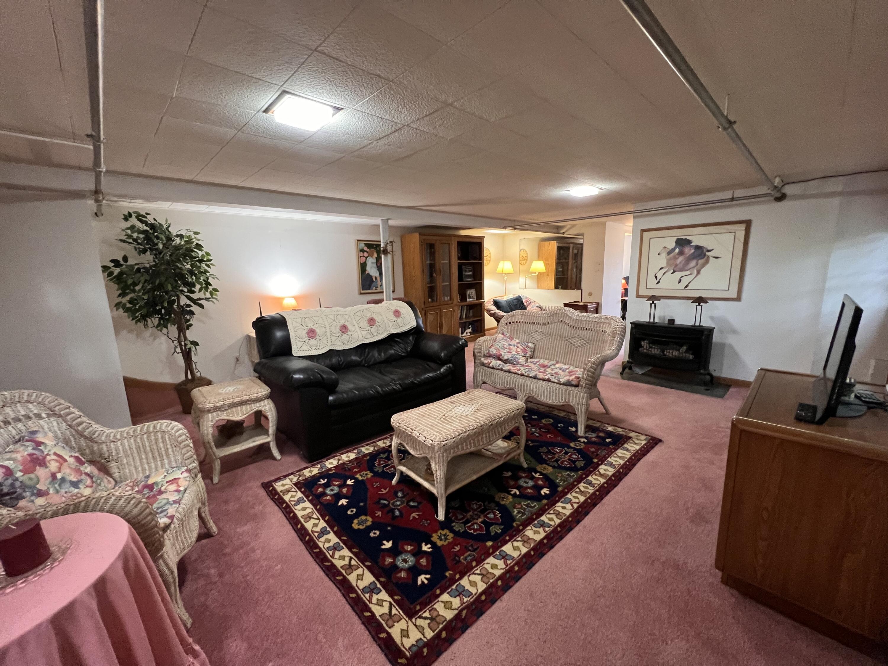 215 Montello Street Lewiston, ME 04240 - Photo 10 of 14 IMG_1085