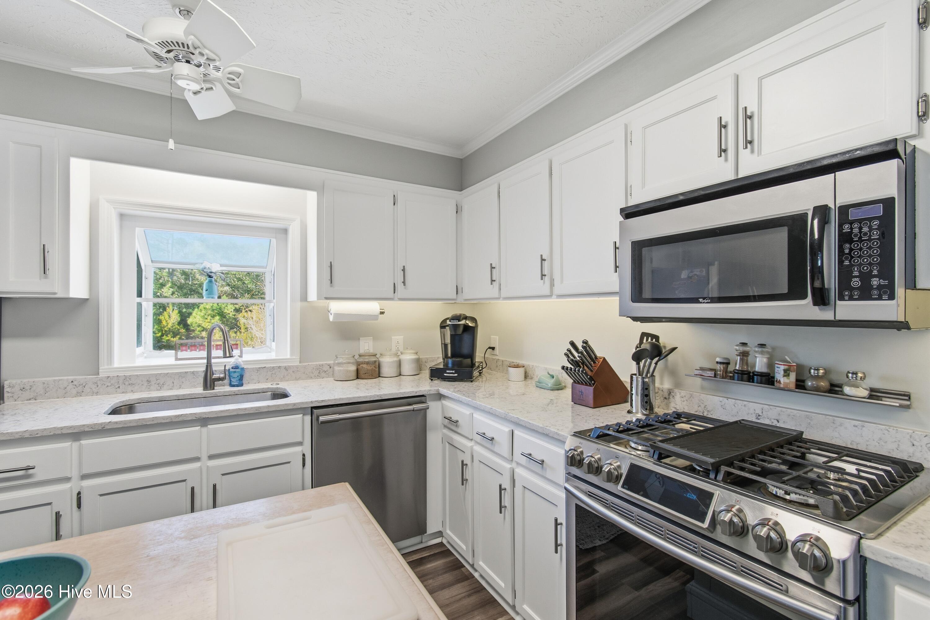 205 Southwest 15th Street Oak Island, NC 28465 - Photo 17 of 92 205SW15thSt - 34