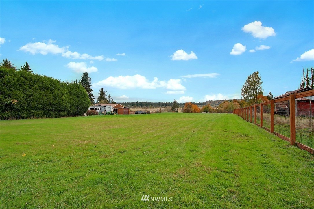 7405 Skipley Road Snohomish, WA 98290 - Photo 23 of 25 a view of an ocean and beach
