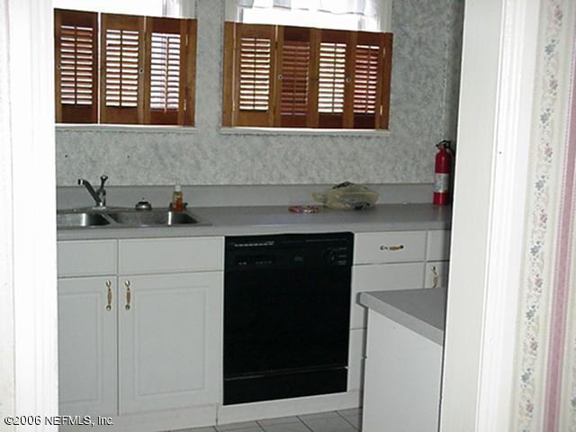 2124 Raiford Road Starke, FL 32091 - Photo 5 of 7 Kitchen