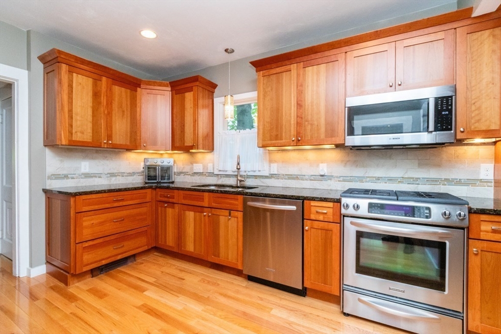 79 Redlands Road Boston, MA 02132 - Photo 5 of 33