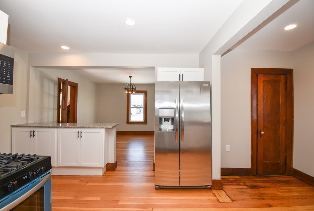 945 Allen Street Springfield, MA 01118 - Photo 22 of 40