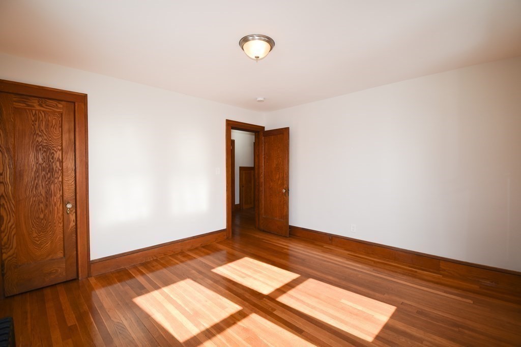 945 Allen Street Springfield, MA 01118 - Photo 26 of 40