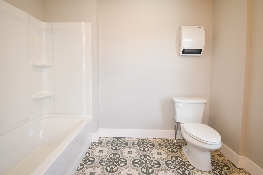 945 Allen Street Springfield, MA 01118 - Photo 28 of 40