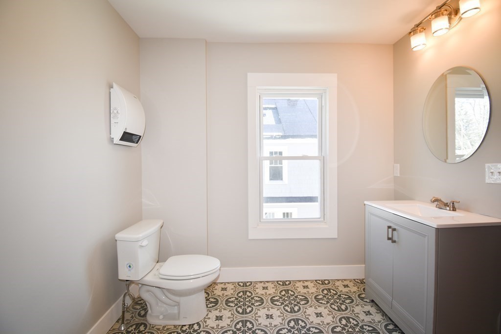 945 Allen Street Springfield, MA 01118 - Photo 29 of 40