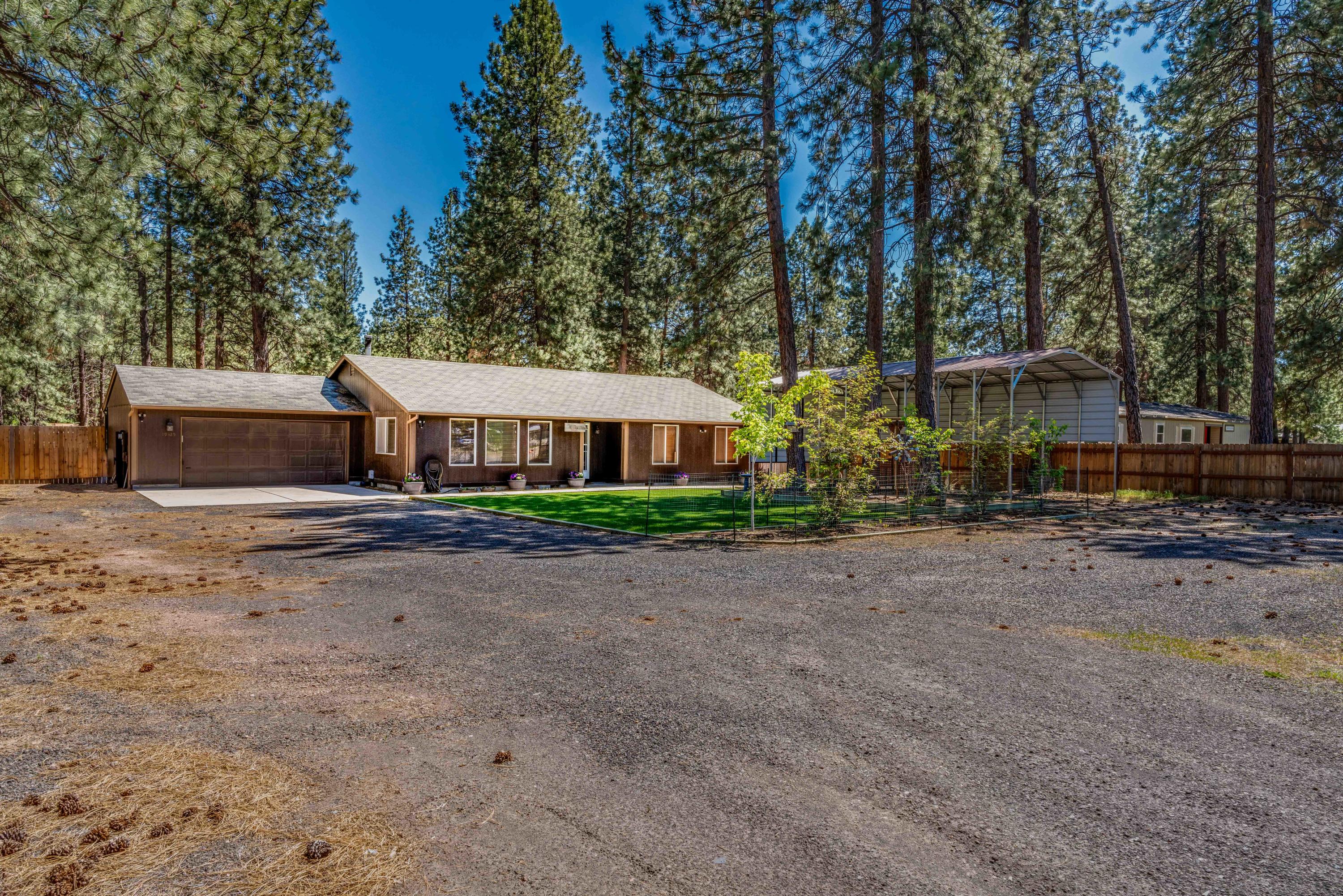 19425 Apache Road Bend, OR 97702 - Photo 2 of 40 19425 Apache Rd, Bend-10
