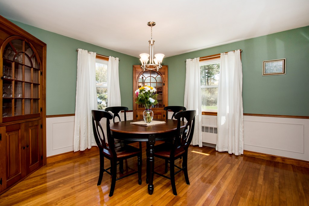 14 Foster Road Burlington, MA 01803 - Photo 12 of 30 Gallery Image 12