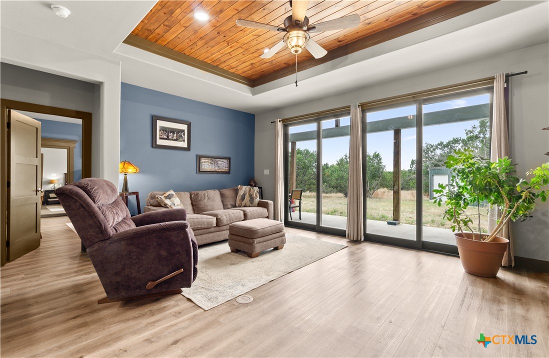 932 Whitetail Ridge Drive Kempner, TX 76539 - Photo 2 of 29 Living room