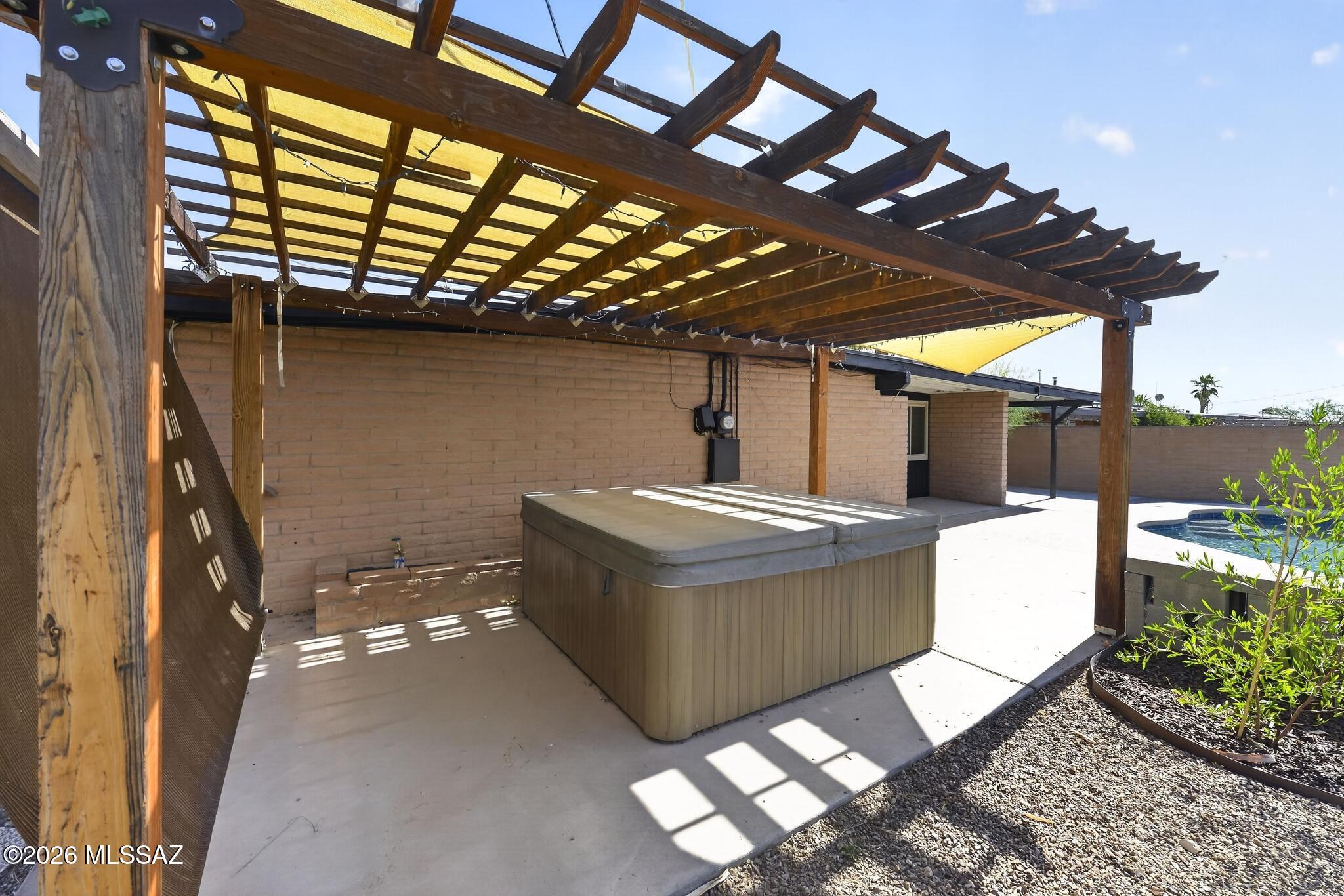 2175 West Rainbow Ridge Road Tucson, AZ 85745 - Photo 3 of 36 14_2175_W_Rainbow_Ridge_Rd-Exterior-63-1