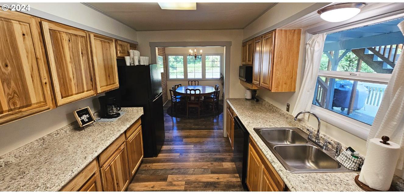 11354 Highway 36 Mapleton, OR 97453 - Photo 16 of 23 Gallery Image 16