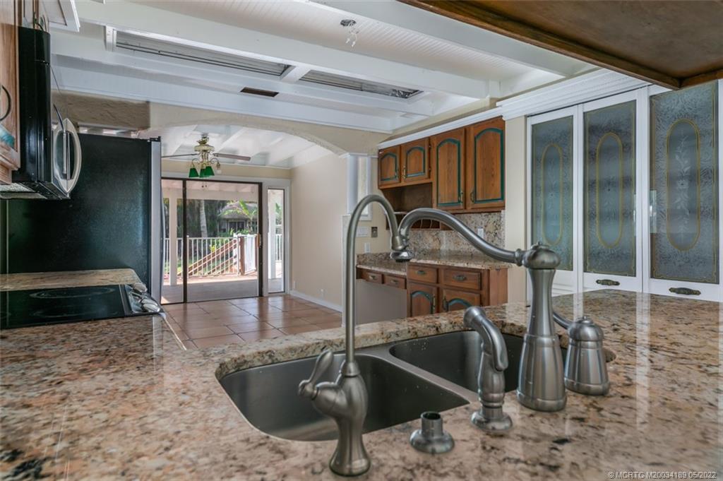 785 Southwest Rustic Circle Stuart, FL 34997 - Photo 14 of 39 Kitchen