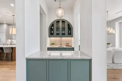 $3,275,000 | 6243 Briar Rose Drive, Houston, TX 77057