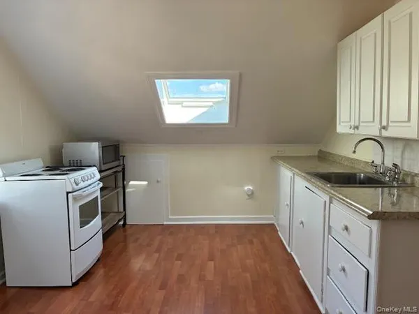 $2,300 | 119 Lake Shore Drive, Patchogue, NY 11772