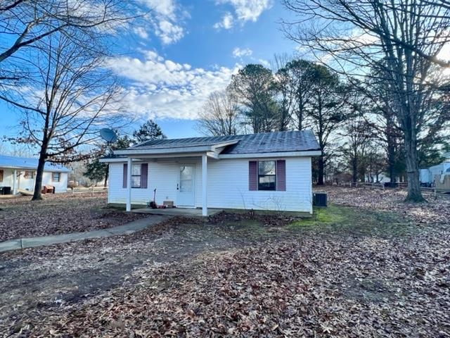 110 Magic Road Savannah, TN 38372 - Photo 1 of 13 Gallery Image 1