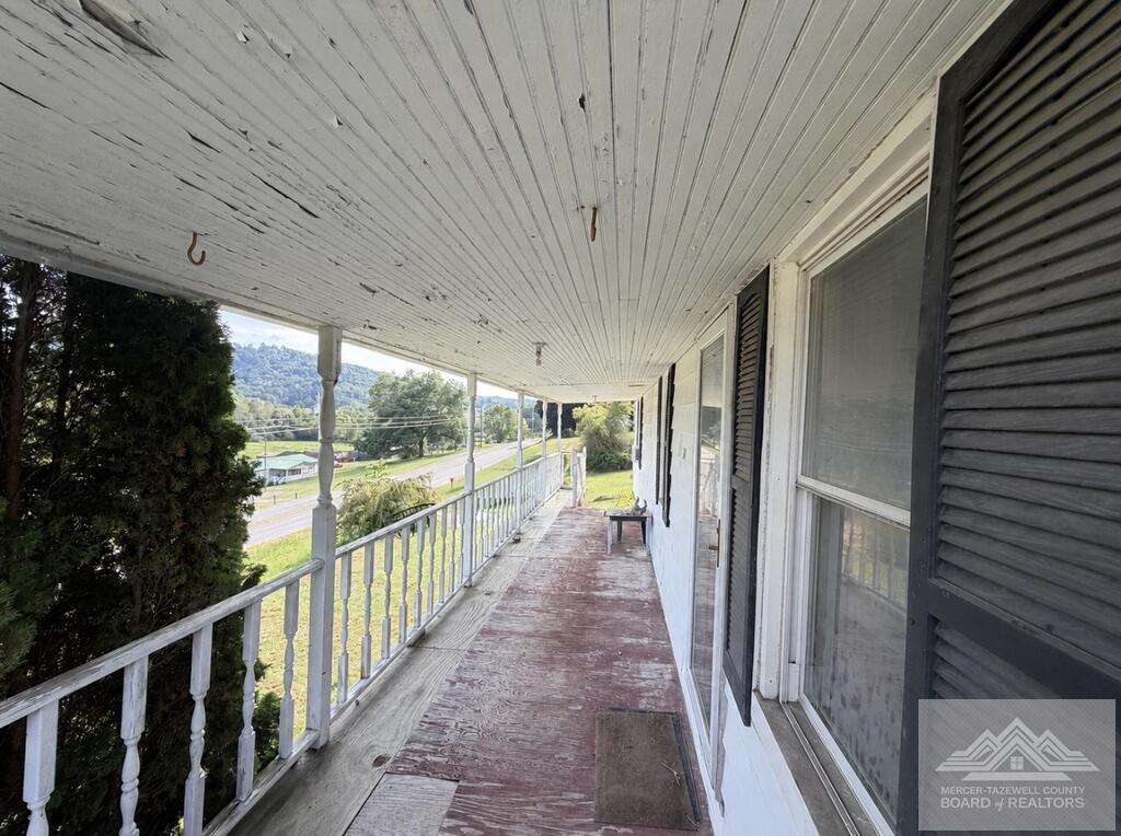 3926 Sandlick Road Bluefield, WV 24701 - Photo 9 of 44 Gallery Image 9