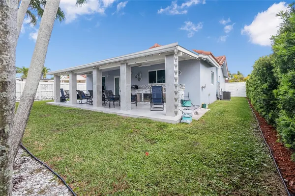 $4,000 | 2222 Southwest 138th Avenue, Miami, FL 33175