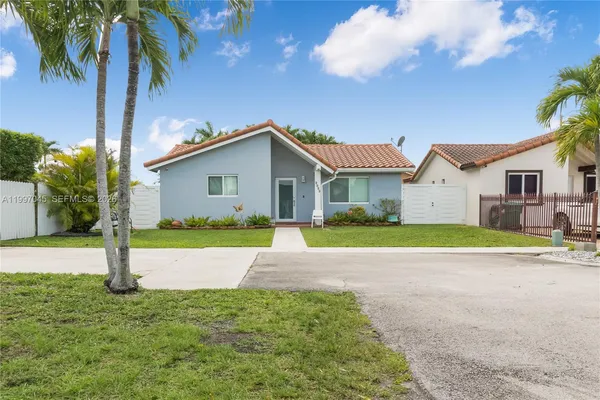 $4,000 | 2222 Southwest 138th Avenue, Miami, FL 33175