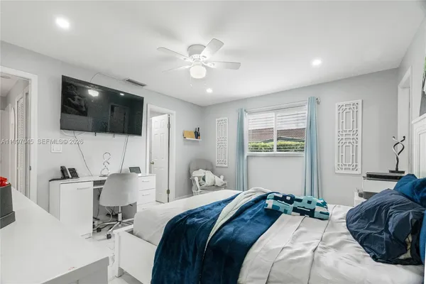 $4,000 | 2222 Southwest 138th Avenue, Miami, FL 33175