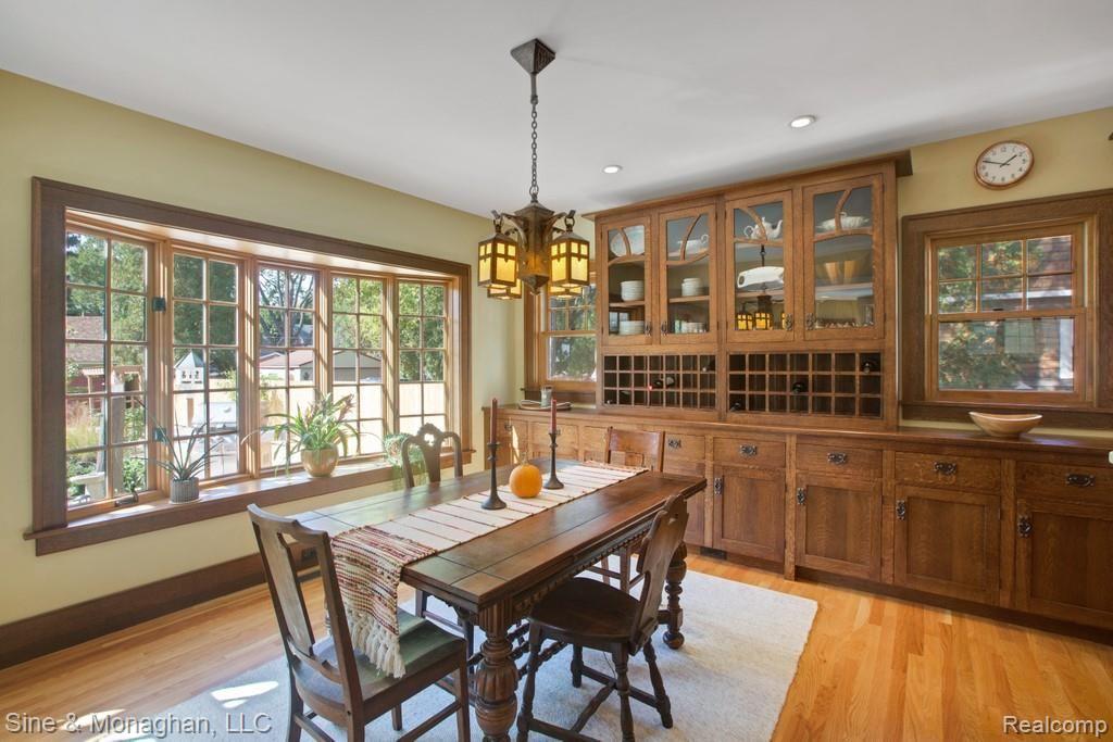 671 Washington Road Grosse Pointe, MI 48230 - Photo 20 of 62 014-hometown-visuals-2020_671-washington-gp.jpg-SMALL