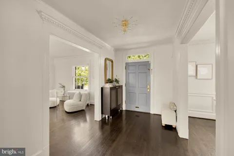 $2,000,000 | 7104 Beechwood Drive, Chevy Chase, MD 20815