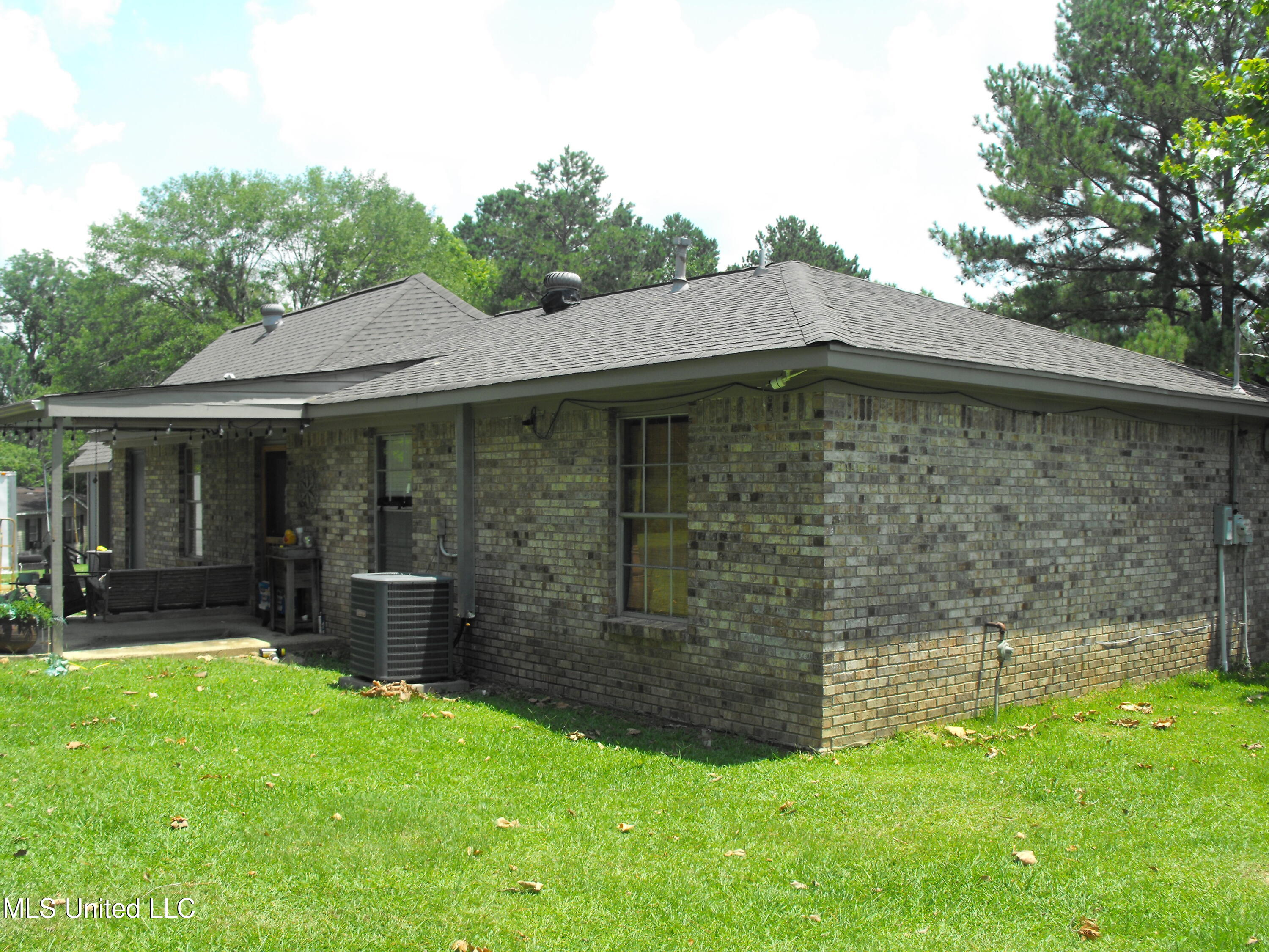 266 Morrison Road Florence, MS 39073 - Photo 3 of 6 DSCF7022