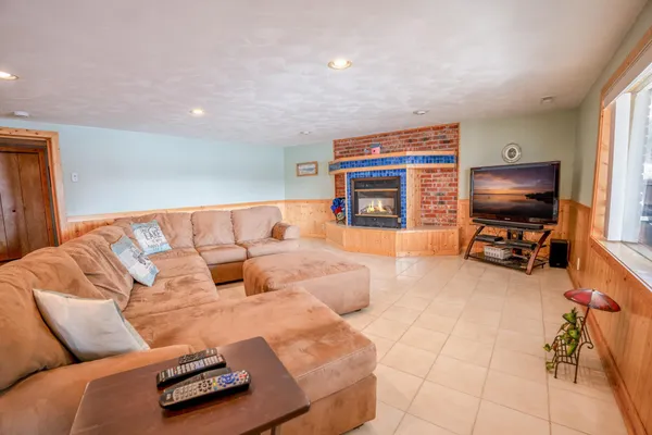 $425,000 | 13226 53rd Street Northeast, Spicer, MN 56288