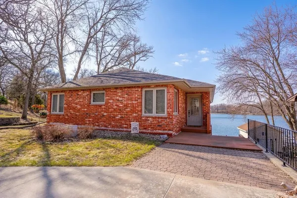 $425,000 | 13226 53rd Street Northeast, Spicer, MN 56288