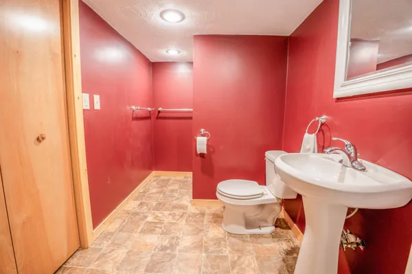 $425,000 | 13226 53rd Street Northeast, Spicer, MN 56288