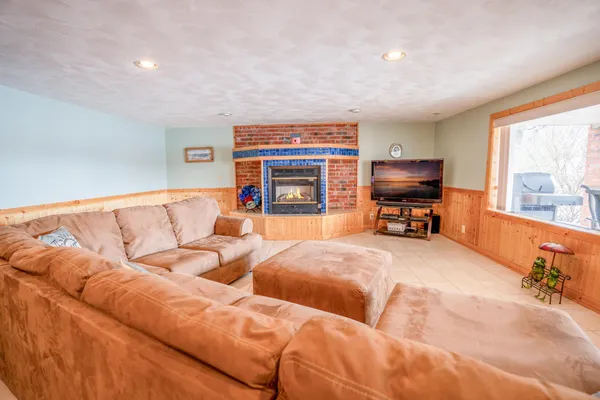 $425,000 | 13226 53rd Street Northeast, Spicer, MN 56288