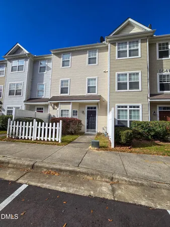 $1,650 | 8641 Neuse Club Lane, Unit 108, Raleigh, NC 27616